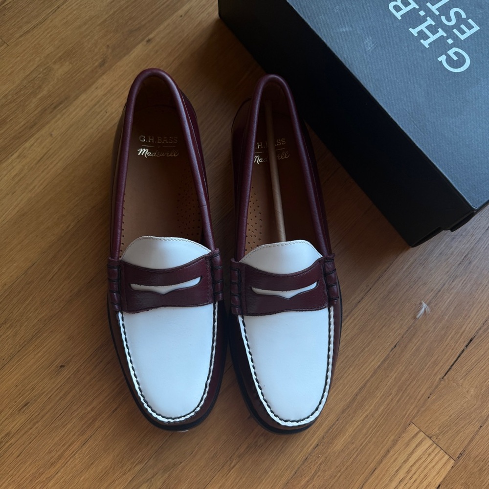 G.H. Bass & Co. Men's Burgundy and White Slip-On Loafers - Picture 3 of 6